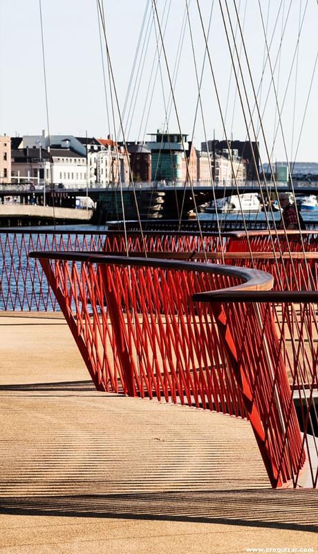 NOT-089-Olafur Eliasson, puente Cirkelbroen de Copenhague-3