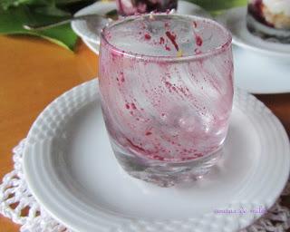 Queso ricota y moras al limoncello