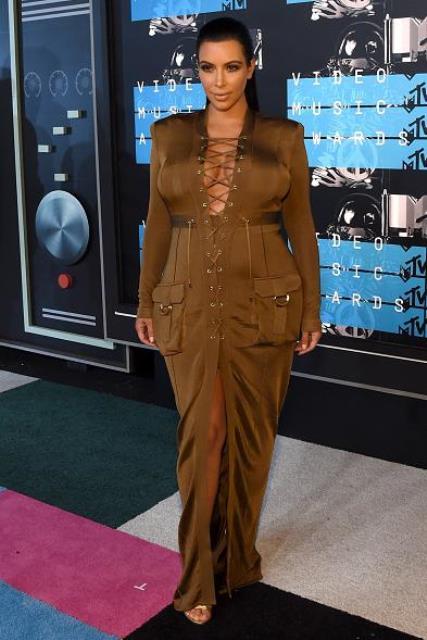 MTV Awards: Kim Kardashian y un Balmain que clama venganza