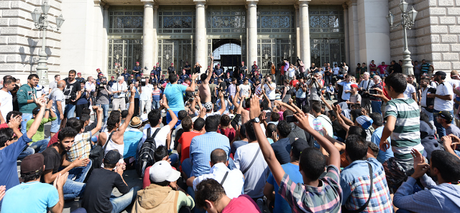 Crisis migratoria: inmediaciones de Keleti colapsadas