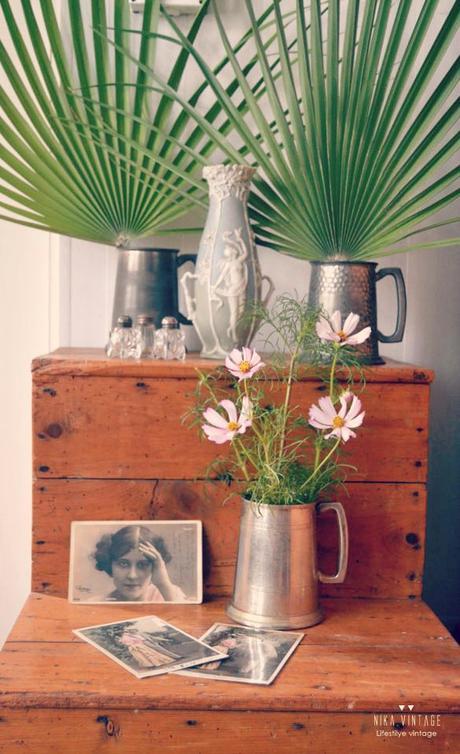 antigüedades, decoración, comprar, ajedrez de viaje, mano de cristal, bandejas de plata, bandeja de recepcion, saleros de cristal y plata,piezas clasicas, jarras de cerveza, Pewter, estaño, maletin de medico, violetero, aceitera con asa de cristal