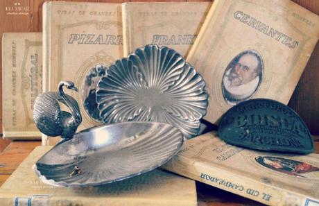 antigüedades, decoración, comprar, ajedrez de viaje, mano de cristal, bandejas de plata, bandeja de recepcion, saleros de cristal y plata,piezas clasicas, jarras de cerveza, Pewter, estaño, maletin de medico, violetero, aceitera con asa de cristal