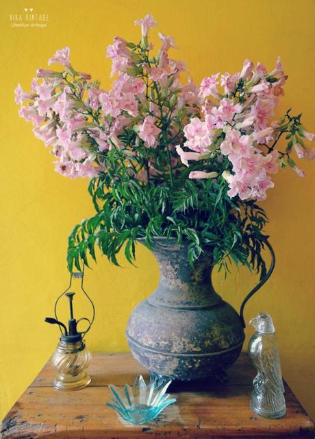 antigüedades, decoración, comprar, ajedrez de viaje, mano de cristal, bandejas de plata, bandeja de recepcion, saleros de cristal y plata,piezas clasicas, jarras de cerveza, Pewter, estaño, maletin de medico, violetero, aceitera con asa de cristal