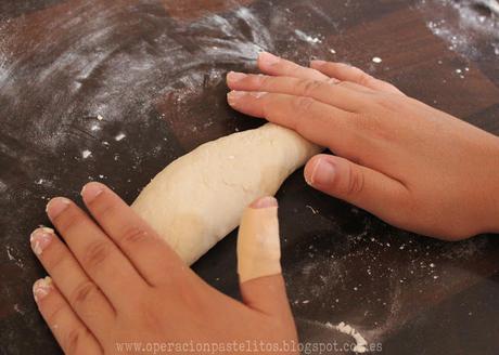 Baguette con semillas y mantequilla chocoframbuesa y menta