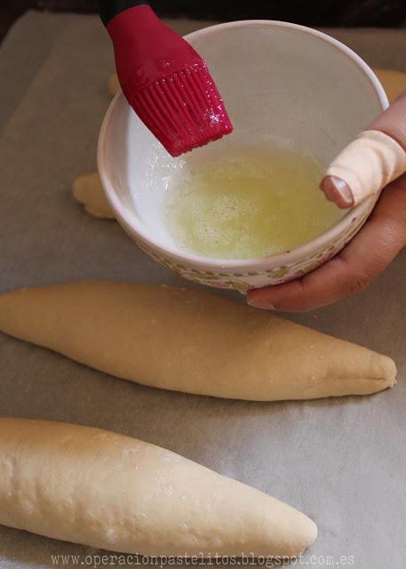 Baguette con semillas y mantequilla chocoframbuesa y menta