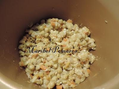 Garbanzos con coliflor, zanahoria, calabaza y huevo.