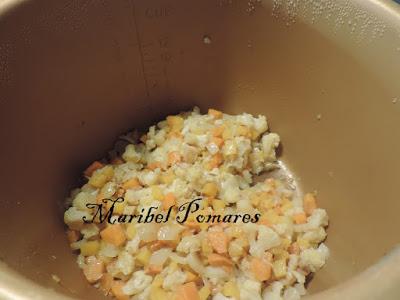 Garbanzos con coliflor, zanahoria, calabaza y huevo.