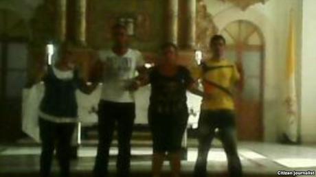Reporta Cuba Activistas PRC FLAMUR templo católico Pinar del Rio