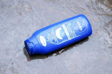 Mi vestido azul - Nivea bajo la ducha (1)