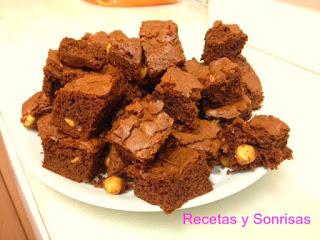 BROWNIE DE CHOCOLATE Y AVELLANAS