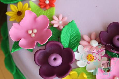 TARTA FONDANT CON FLORES