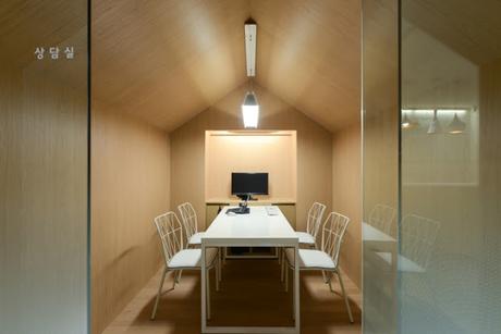 SMALL TREE DENTAL CLINIC: UNA CLÍNICA DENTAL CON UN INTERIORISMO DE LO MÁS ORIGINAL