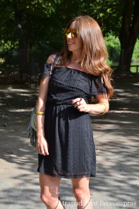 VESTIDO DE ENCAJE OFF THE SHOULDERS