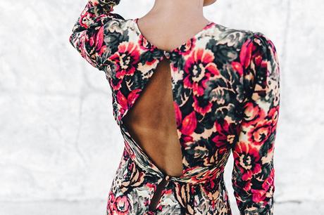 Los_Angeles-Sam_And_Lavi_Dress-Floral_Print-Lace_Up_Sandals-Chanel_Vintage_Bag-Outfit-Street_Style-Collage_Vintage-15