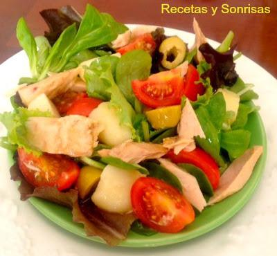 ENSALADA DE PATATA, TOMATE Y BONITO