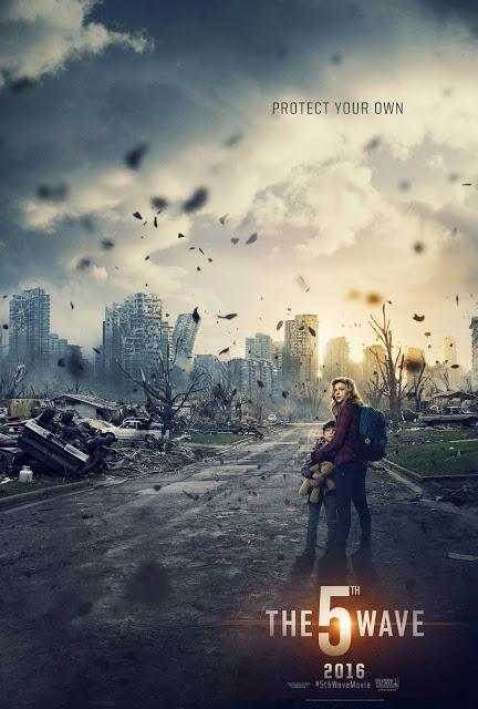 Primer póster oficial de la adaptación literaria 'La quinta ola' con Chloë Moretz como protagonista