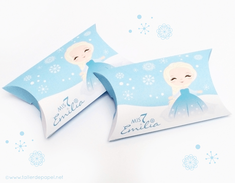 Cajitas para los dulces y para entregar a los invitados, inspiradas en Frozen. Esta muy especial inspirada en Elsa.  Son muy lindas para entregar a los invitados al cumpleaños ;) Un diseño más, para Celebrar con creatividad! por Taller de Papel.