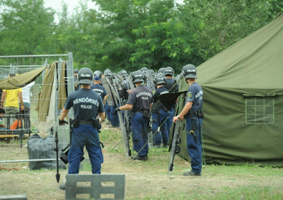Crisis migratoria: llegan a Austria tras otro día de locos