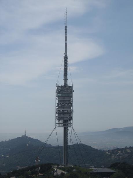 TORRE DE COLLSEROLA, DE NORMAN FOSTER, A LA BARCELONA D' ABANS, D' AVUI I DE SEMPRE...6-09-2015...!!!