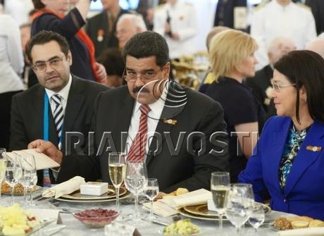 Mientras Maduro viaja, Venezuela con hambre