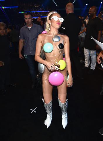 La mamarrachada de la semana (LVI): MTV VMAs 2015