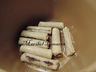 Flamenquines de pan de molde con nutella o también llamado pan francés.