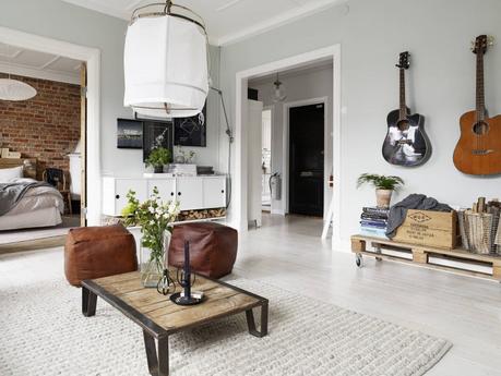 piso pequeño decoración inspiración nórdica estilo escandinavo decoración textiles decoración estilo nórdico decoración calida decoración acogedora confortable chimenea en el dormitorio blog decoracion interiores 