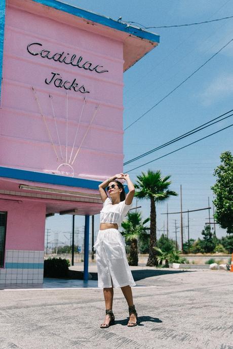 Cadilla_Jacks-Pink_Motel-Los_Angeles-Outfit-Reformation-White_Cropped_Top-Midi_Skirt-Isabel_Marant-Sandals-Collage_On_The_Road-Outfit-Street_Style-4
