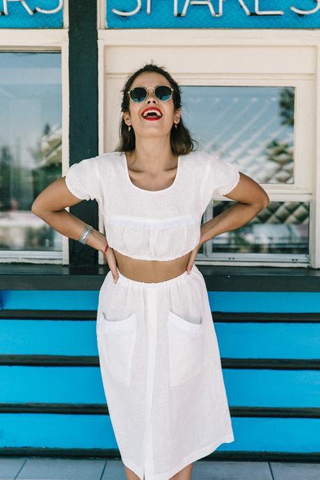 Cadilla_Jacks-Pink_Motel-Los_Angeles-Outfit-Reformation-White_Cropped_Top-Midi_Skirt-Isabel_Marant-Sandals-Collage_On_The_Road-Outfit-Street_Style-56