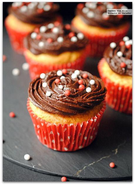 3 meses y... unos cupcakes