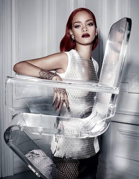 Rihanna lo da todo en nueva sesión para Dior Magazine