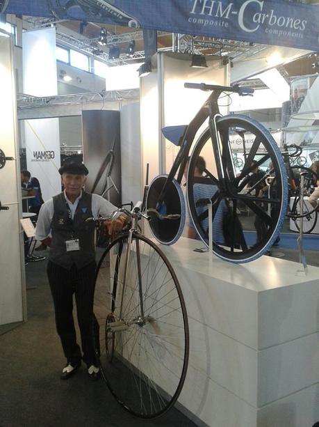 La e-velocípedo Concept 1865, un interesante concepto de una máquina urbana que es más homenaje