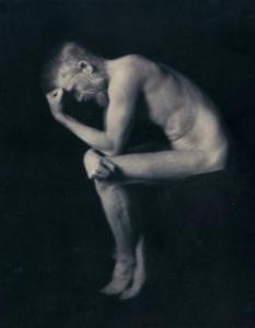 El pensador (Georges Bernard Shaw posando desnudo)