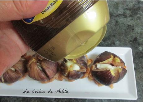 Higos rellenos, de queso con miel