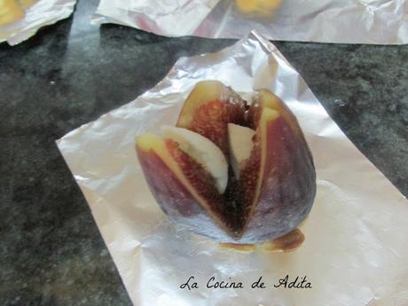 Higos rellenos, de queso con miel