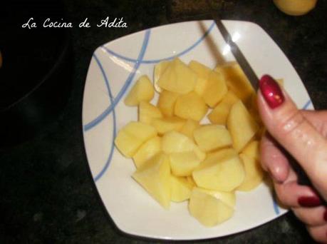 Patatas con alioli casero