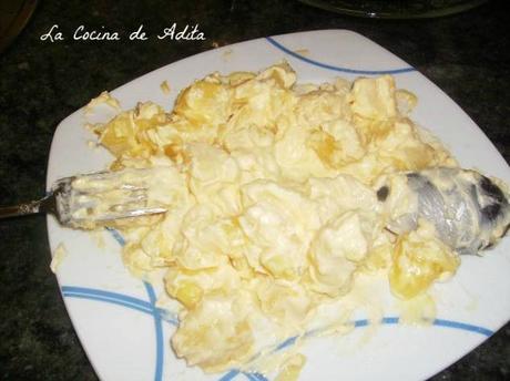 Patatas con alioli casero