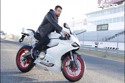 Jesús Castro, imagen de la marca 'Bass 3D'