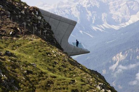 Museo Messner Mountain de Zaha Hadid, en Plan de Corones – Italia.