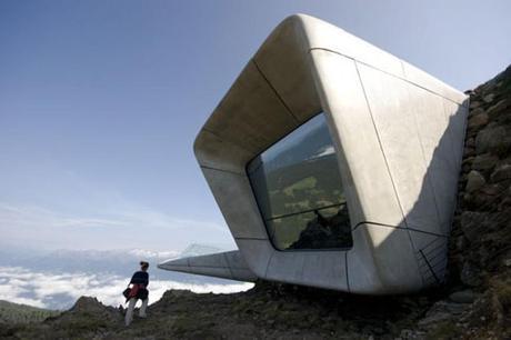 Museo Messner Mountain de Zaha Hadid, en Plan de Corones – Italia.