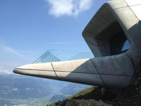 Museo Messner Mountain de Zaha Hadid, en Plan de Corones – Italia.