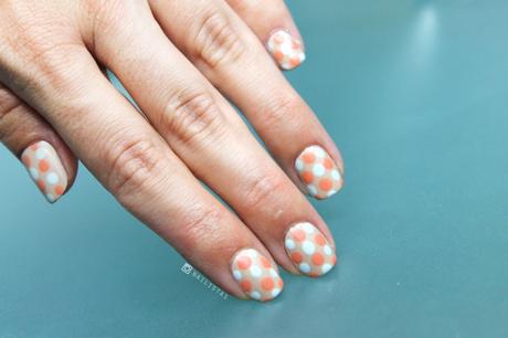 diseño-de-uñas-facil-y-bonito-en-5-minutos-lunares-03