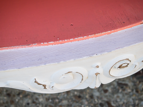 Mesita recuperada Flo