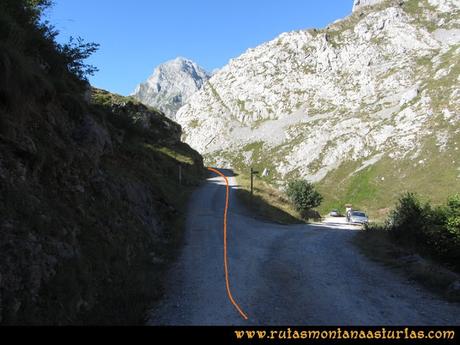 Ruta Peña Castil y Cueva del Hielo: Desvío pista Áliva