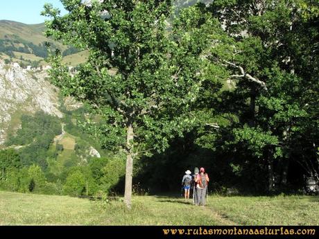 Ruta Peña Castil y Cueva del Hielo: Antiguo sendero de Pandébano a los Invernales del Texu