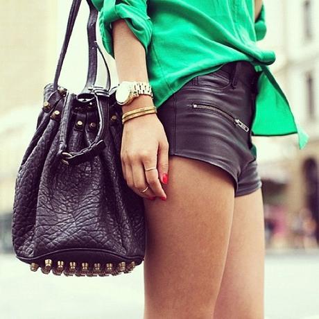 FALL TRENDS; BUCKET BAG.- FALL TRENDS; BUCKET BAG.-