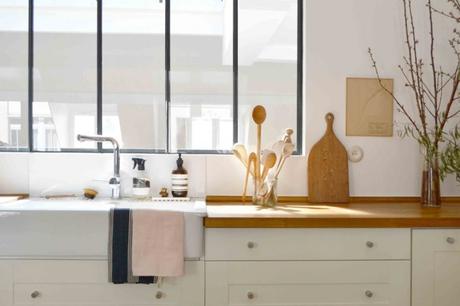 Una cocina parisina con aire campestre.