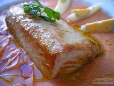 Atún plancha con salmorejo