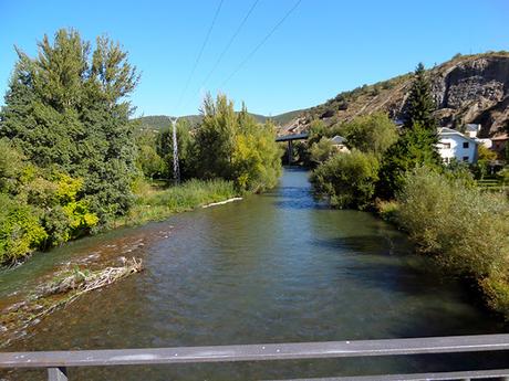 Antiguo Camino de Santiago: de La Robla a Canales, León.