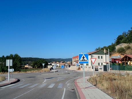 Antiguo Camino de Santiago: de La Robla a Canales, León.